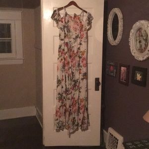 NWT flower print wrap dress size L